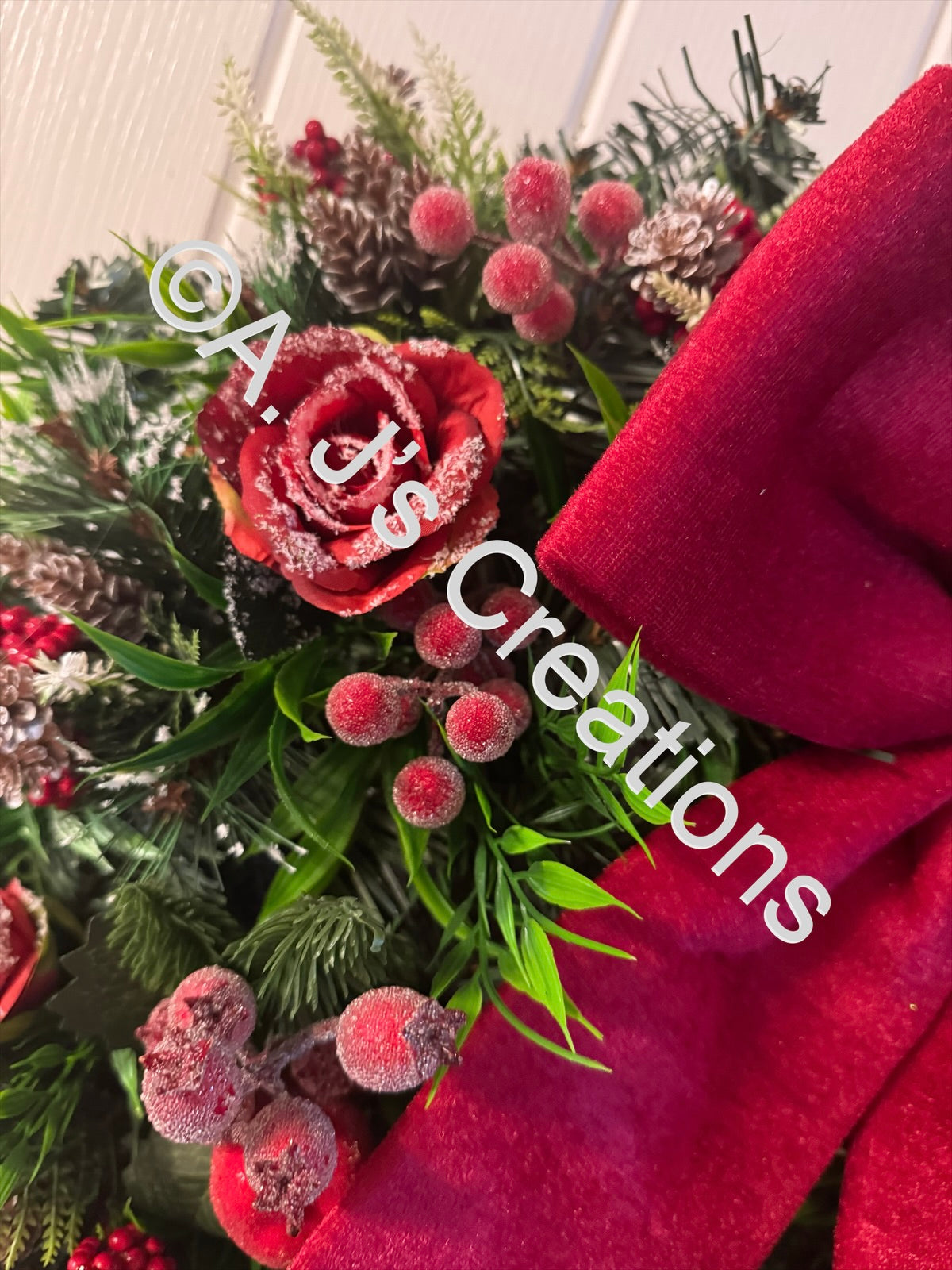 Traditional Style Red Bow Wreath