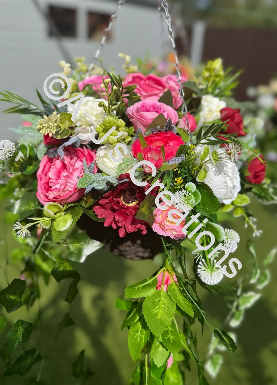 12” Deluxe Hanging Basket