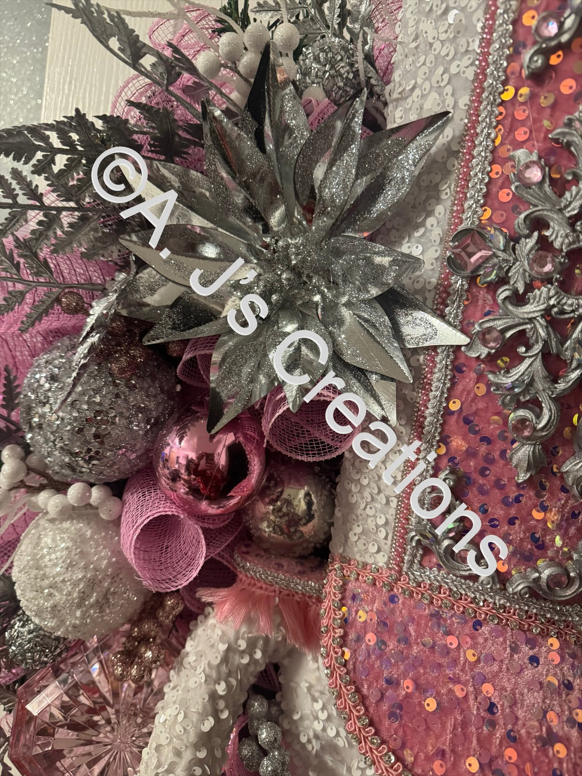 XL Deluxe Nutcracker Wreath