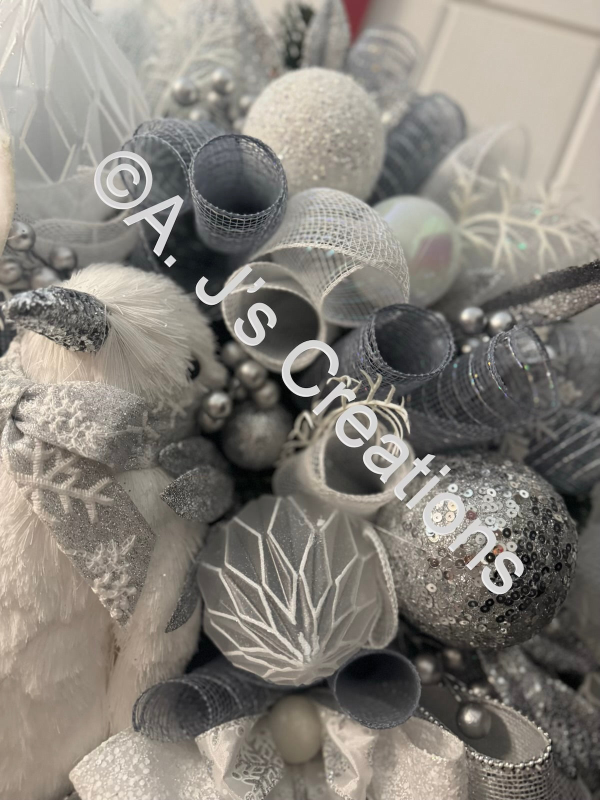 Penguin Wreath
