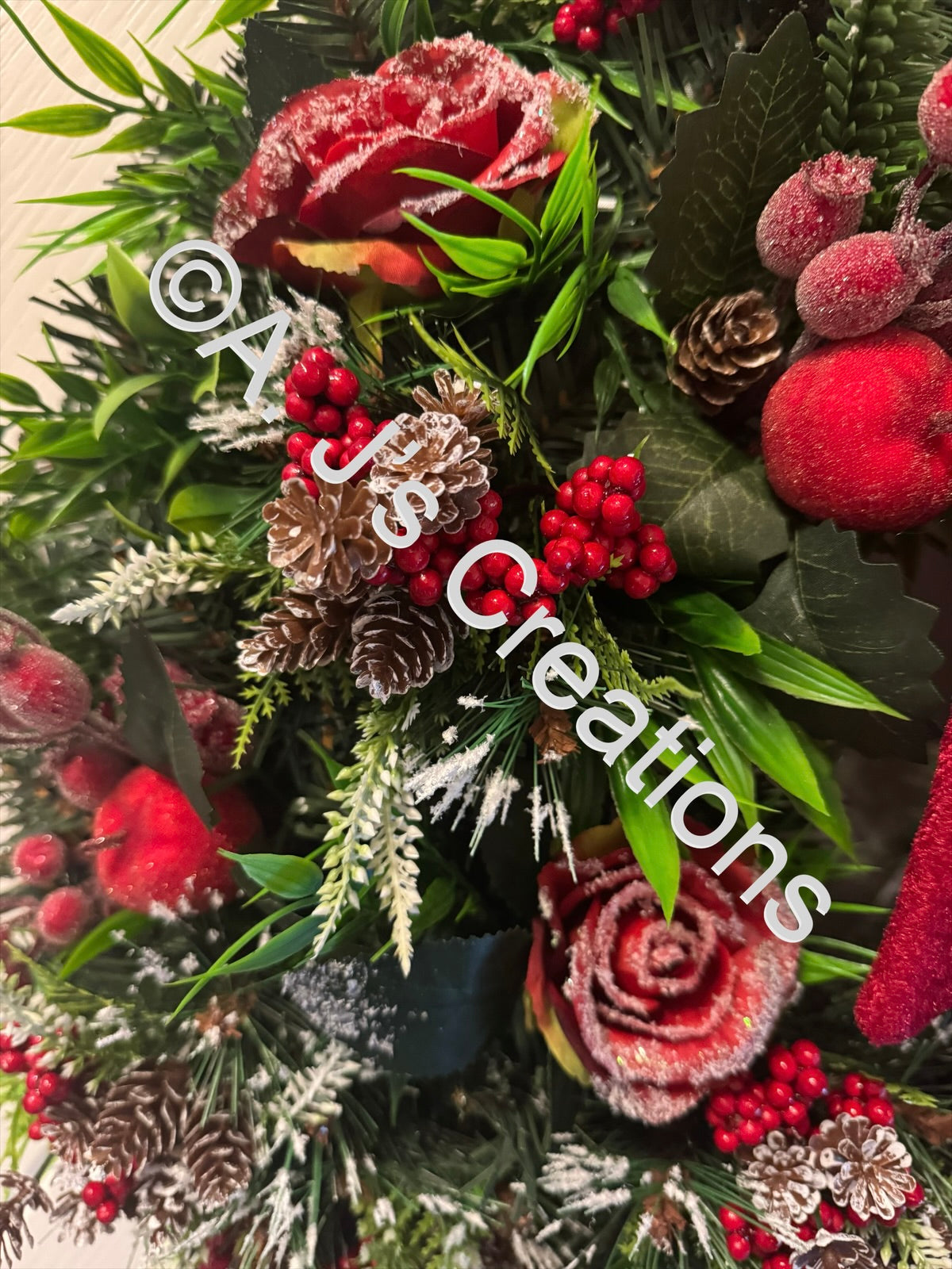 Traditional Style Red Bow Wreath