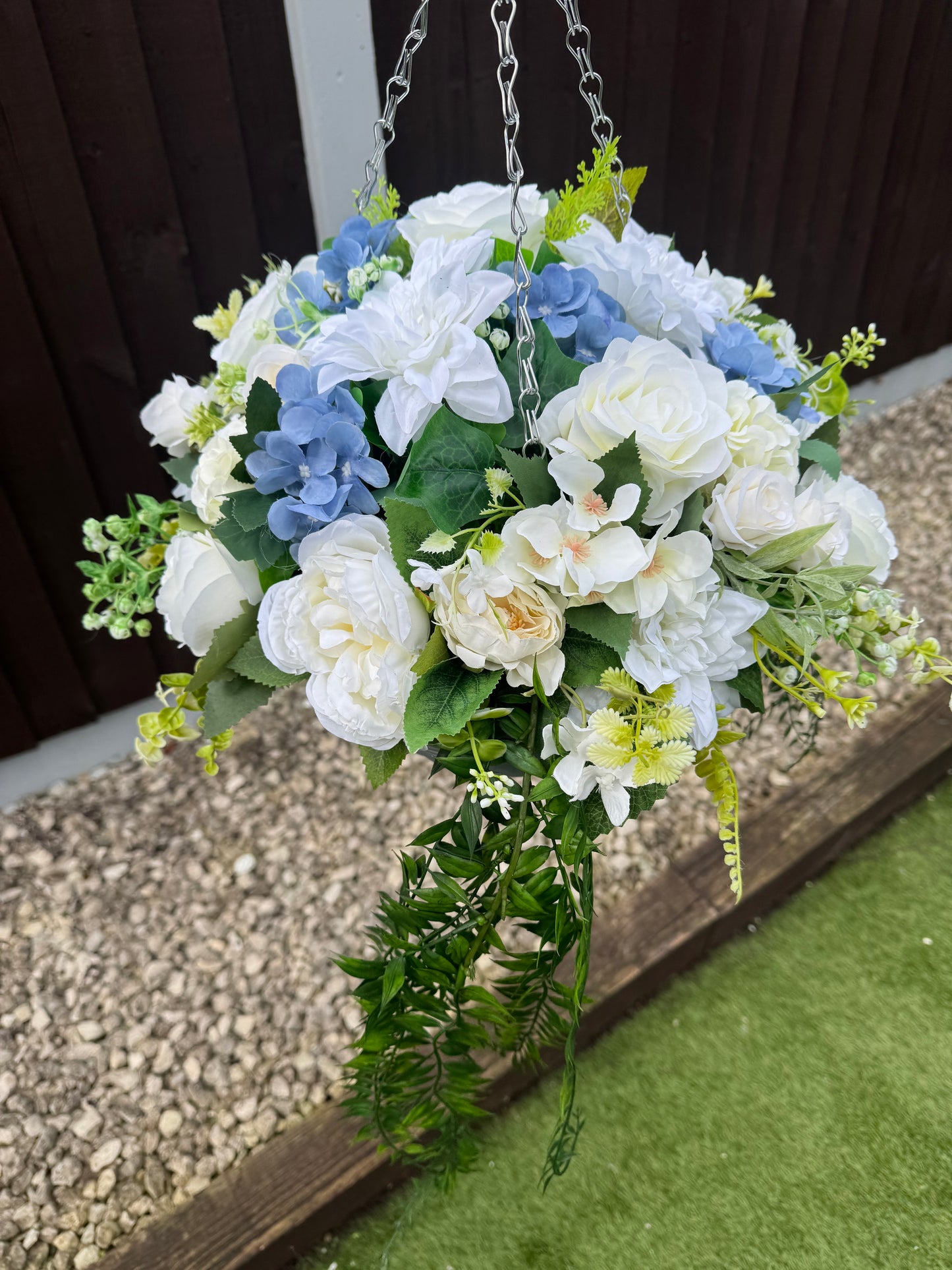 12” Deluxe Hanging Basket