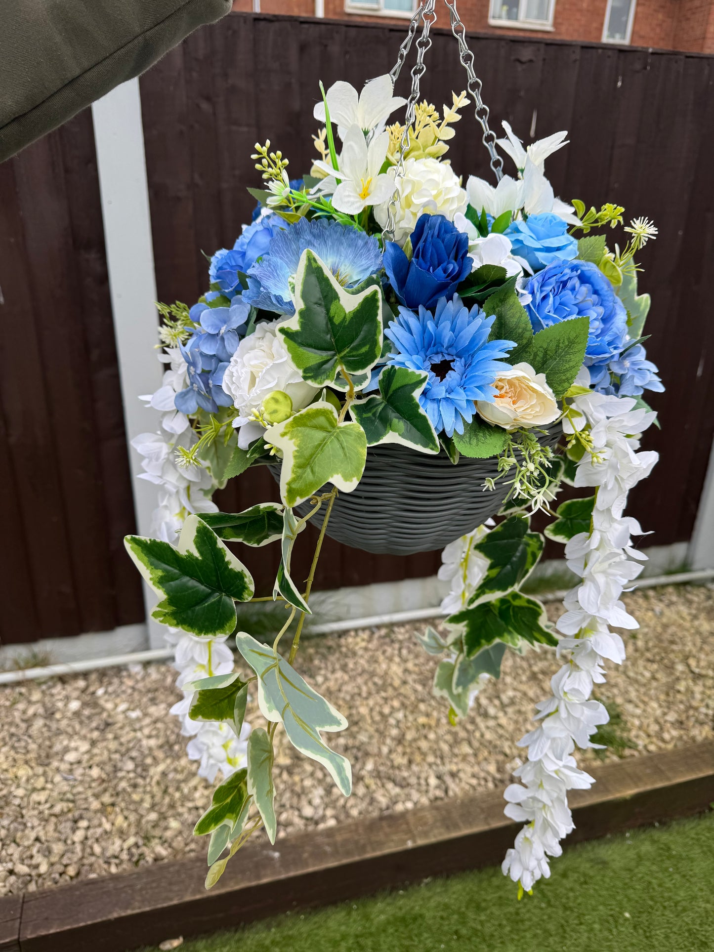 12” Deluxe Hanging Basket
