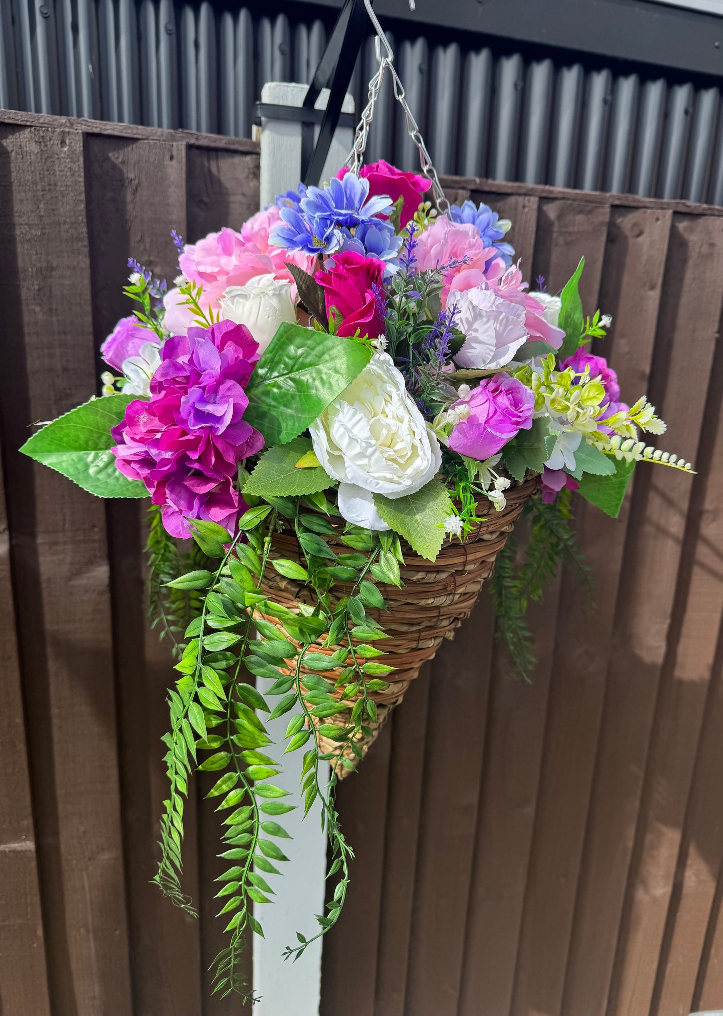12” Deluxe Hanging Basket