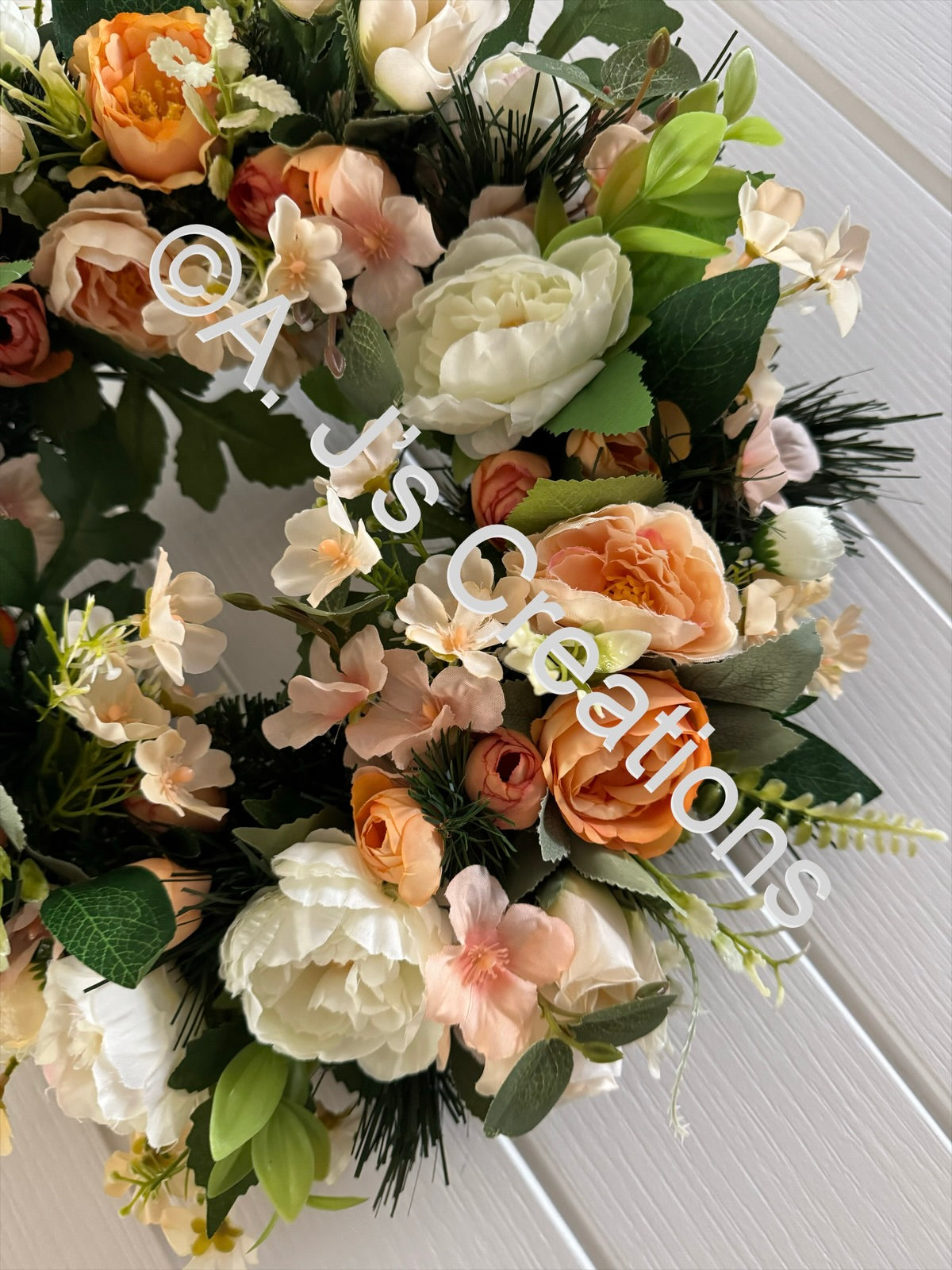 40cm Peaches n Cream Wreath