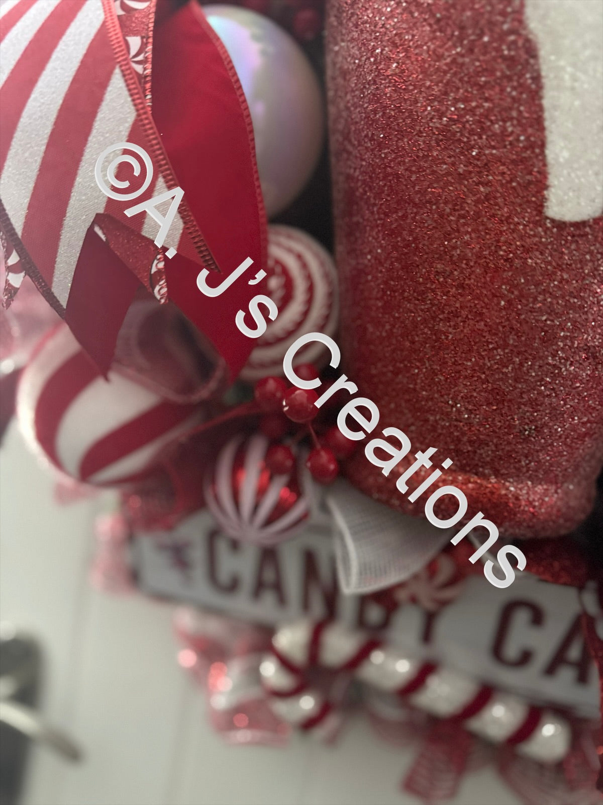 XL Deluxe Candy Cane Milkshake Wreath