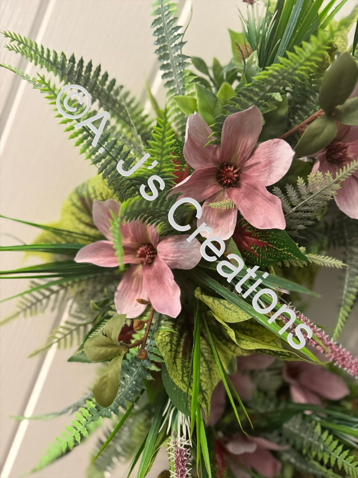 Wicker Rattan Wreath in Dusky Pink
