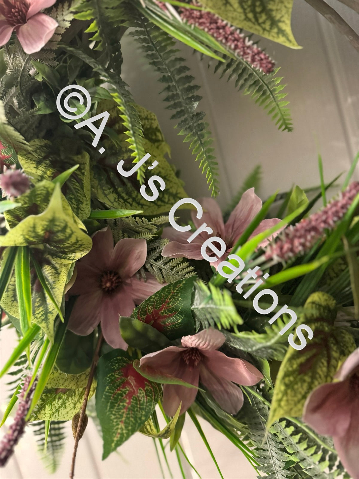 Wicker Rattan Wreath in Dusky Pink