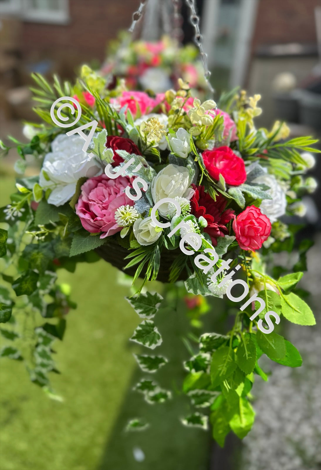 12” Deluxe Hanging Basket
