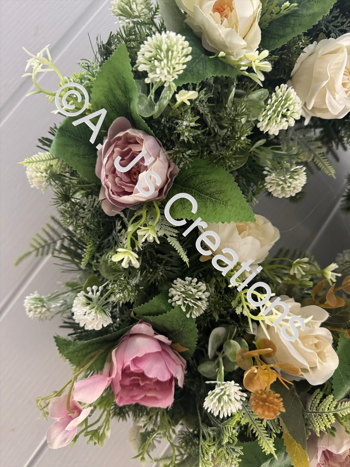 Winter Wreath in Ivory with a touch of Pink