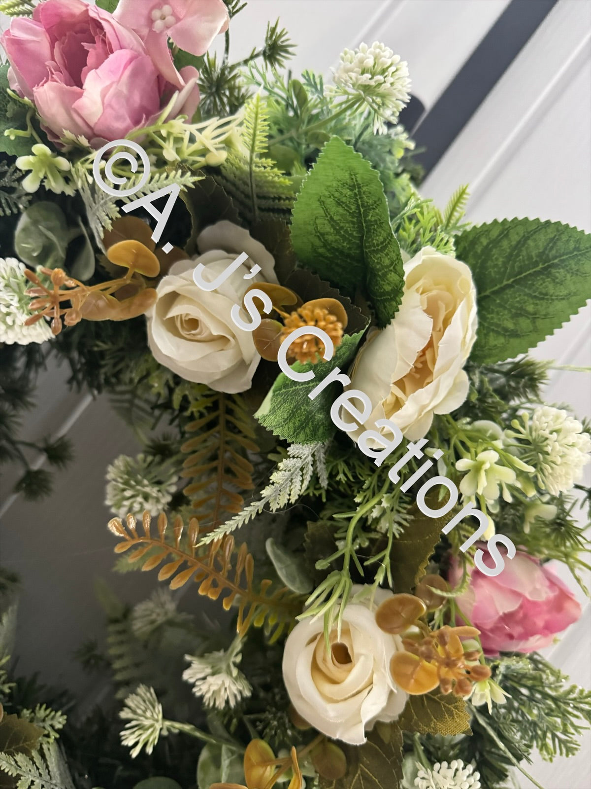 Winter Wreath in Ivory with a touch of Pink