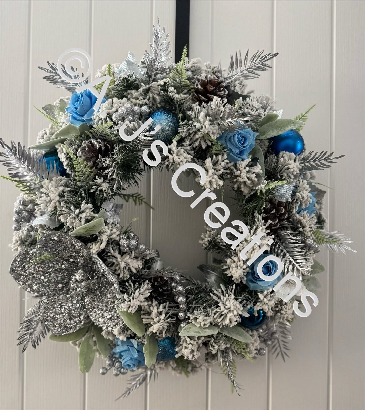 Crystal Flower Wreath Blue