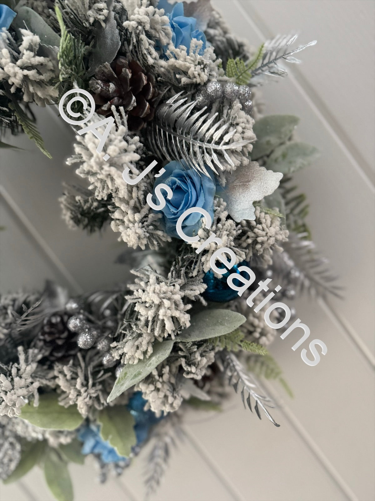 Crystal Flower Wreath Blue
