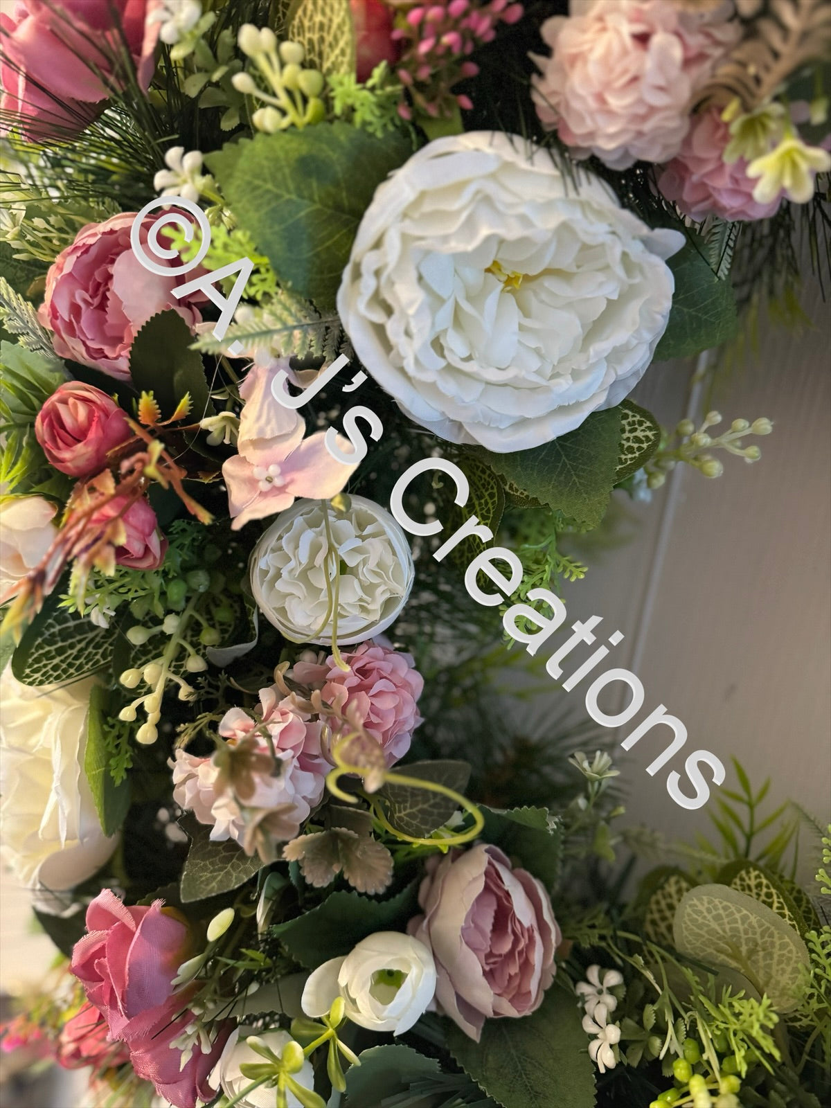 XL Deluxe Wreath in Ivory & Pink