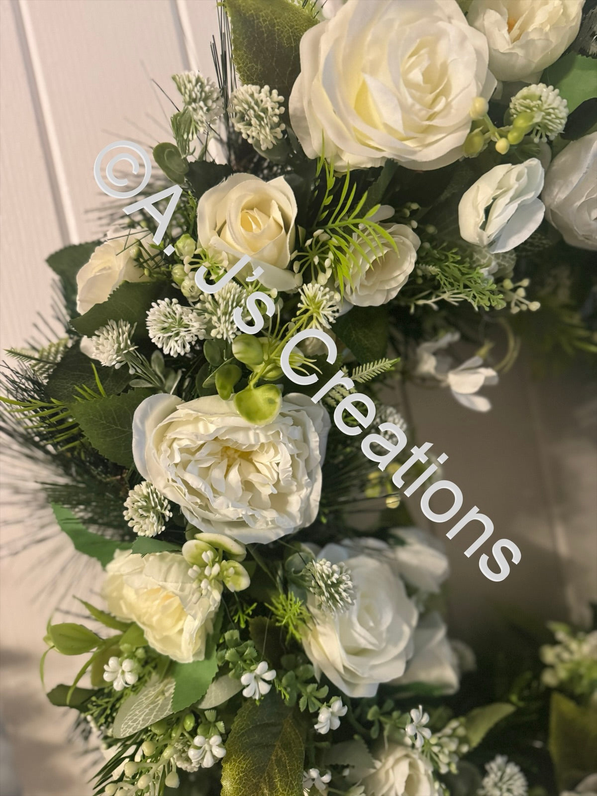 XL Deluxe Wreath in Ivory