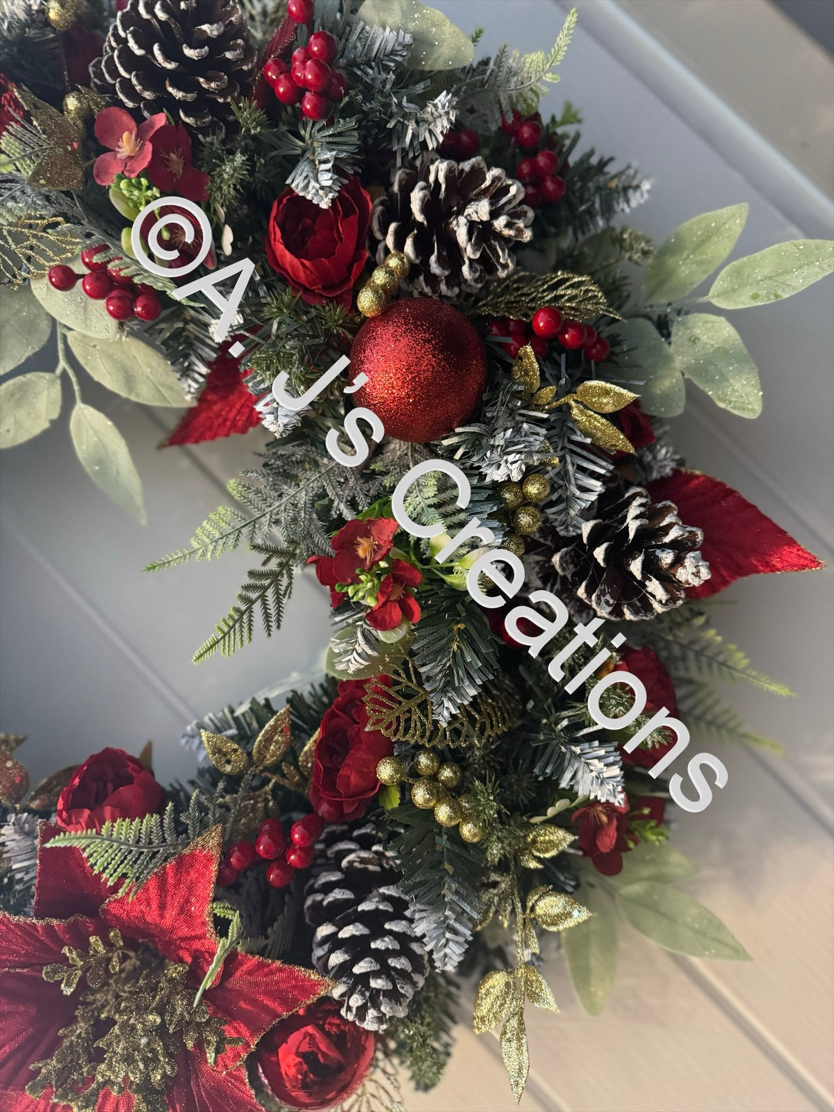 XL Deluxe Traditional Xmas Wreath